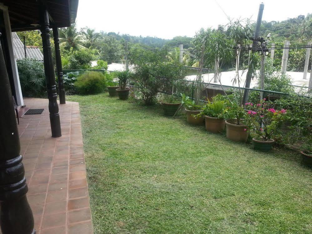 Kandy Holiday Home Esterno foto