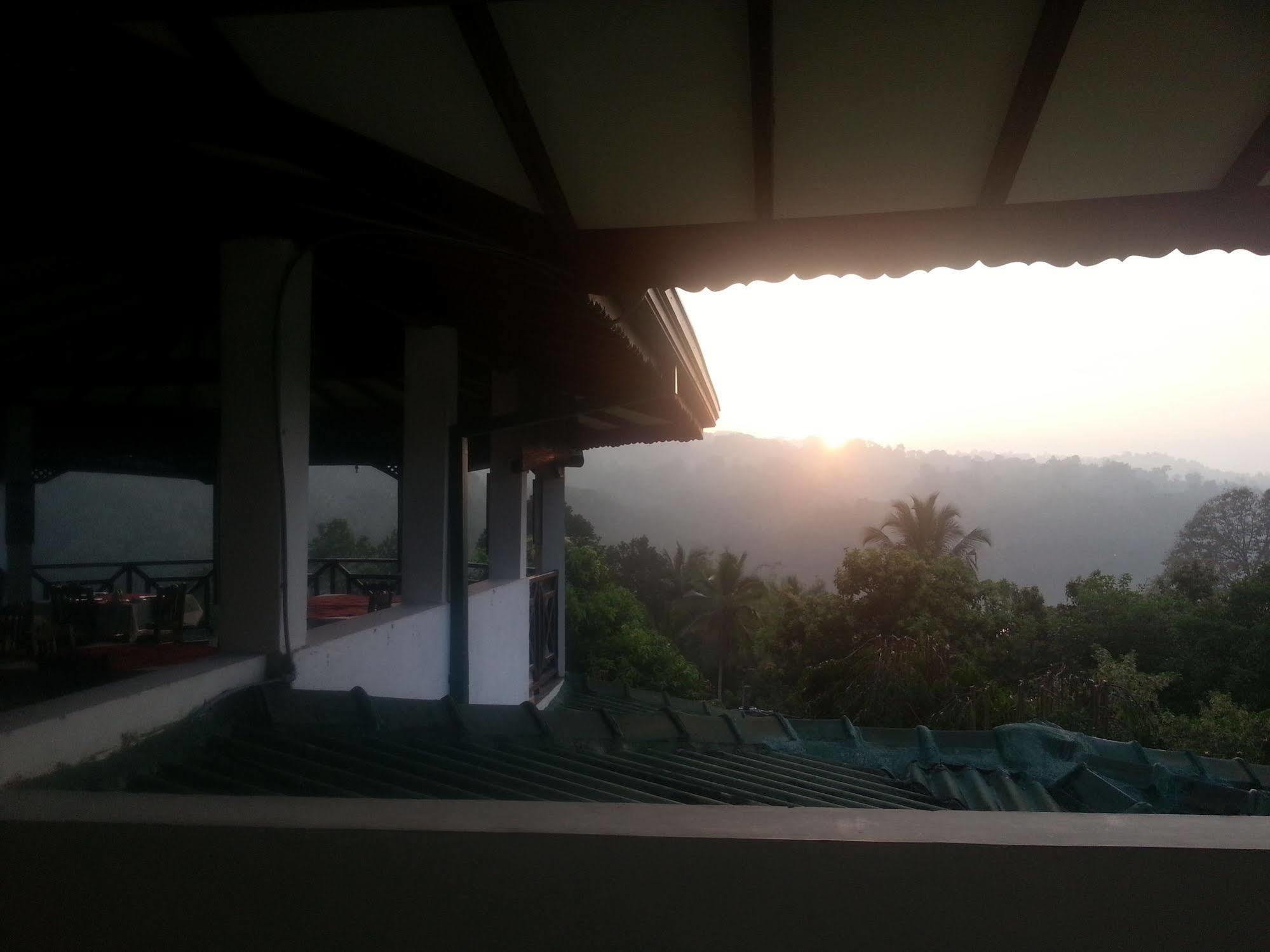 Kandy Holiday Home Esterno foto